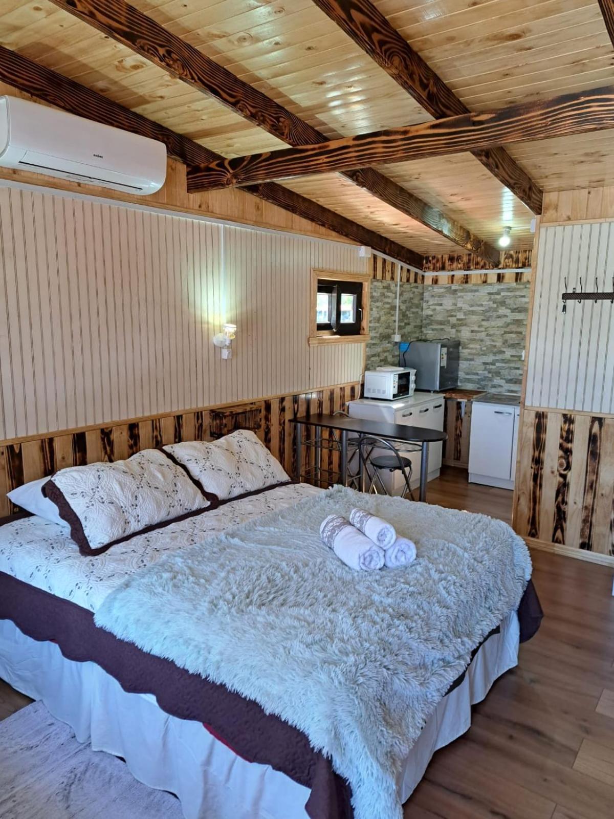 Hostal Robinson Puerto Puyuguapi Εξωτερικό φωτογραφία