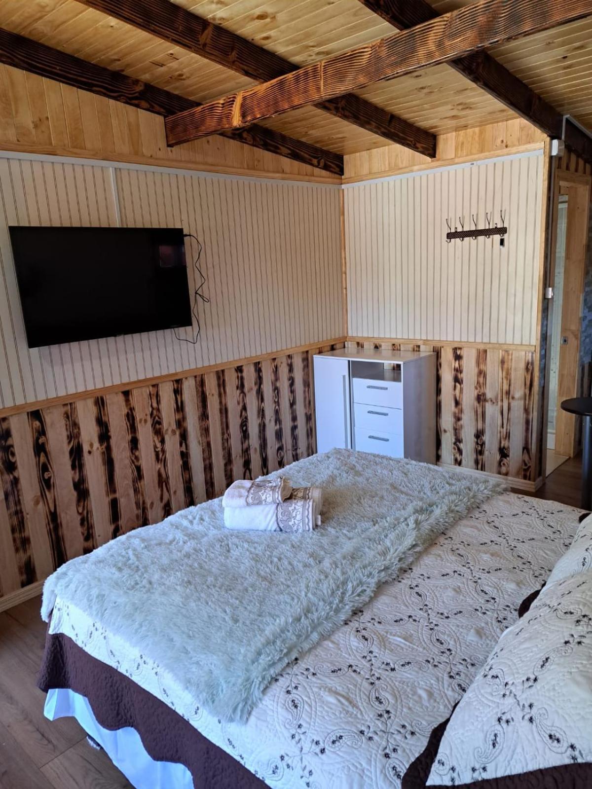 Hostal Robinson Puerto Puyuguapi Εξωτερικό φωτογραφία